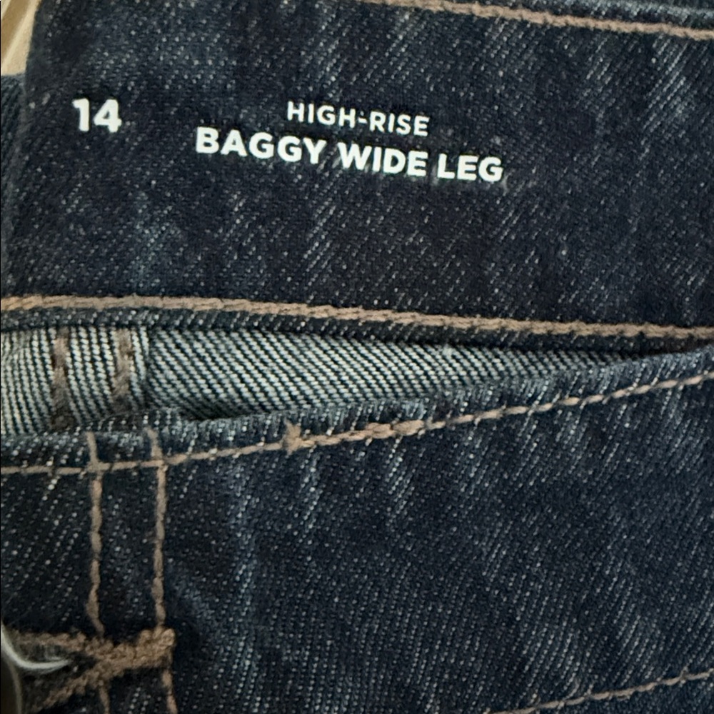 Old Navy Deep Blue Flare Jeans - Picture 4 of 4
